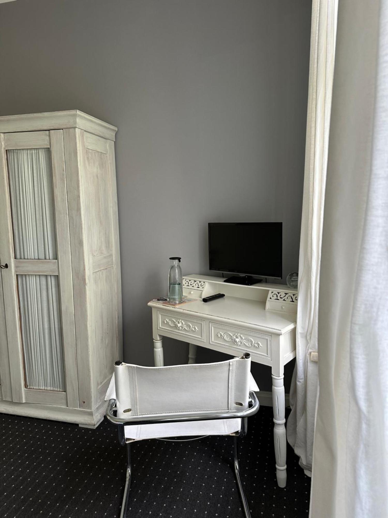 Altes Pastorat Bed & Breakfast Barmstedt Ngoại thất bức ảnh